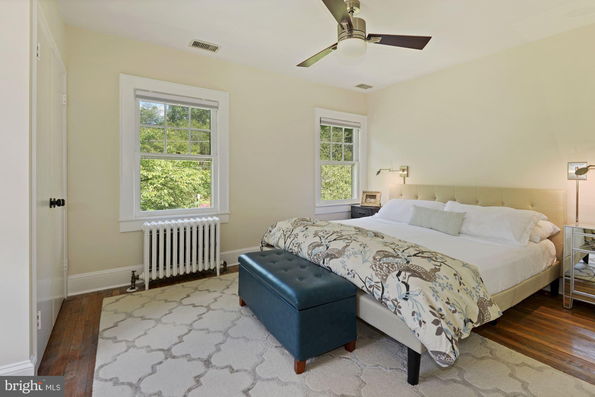 5918 Broad Branch Road Northwest Washington, DC 20015 - Photo 19 of 44 Primary BDR en Suite