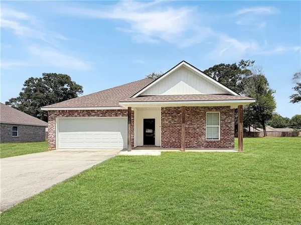 $1,800 | 17149 Cherokee Trace, Tickfaw, LA 70466