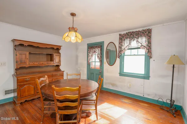 $180,000 | 632 County Rte 49, Cossayuna, NY 12823