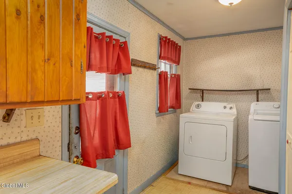 $180,000 | 632 County Rte 49, Cossayuna, NY 12823