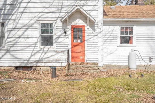 $180,000 | 632 County Rte 49, Cossayuna, NY 12823