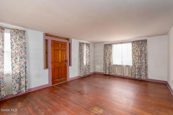 $180,000 | 632 County Rte 49, Cossayuna, NY 12823