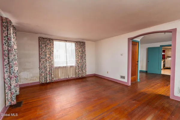 $180,000 | 632 County Rte 49, Cossayuna, NY 12823