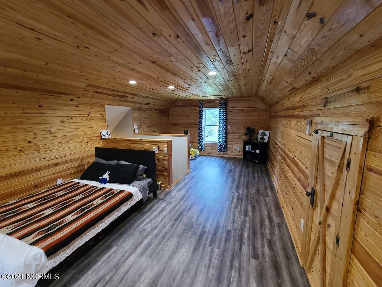 207 Newton Road Hampstead, NC 28443 - Photo 45 of 58 Finished room over garage