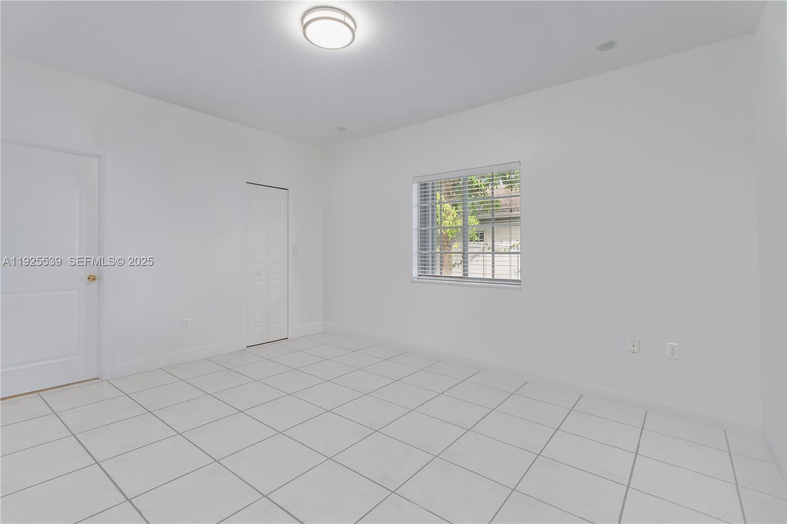 13941 Southwest 13th Street Miami, FL 33184 - Photo 15 of 27