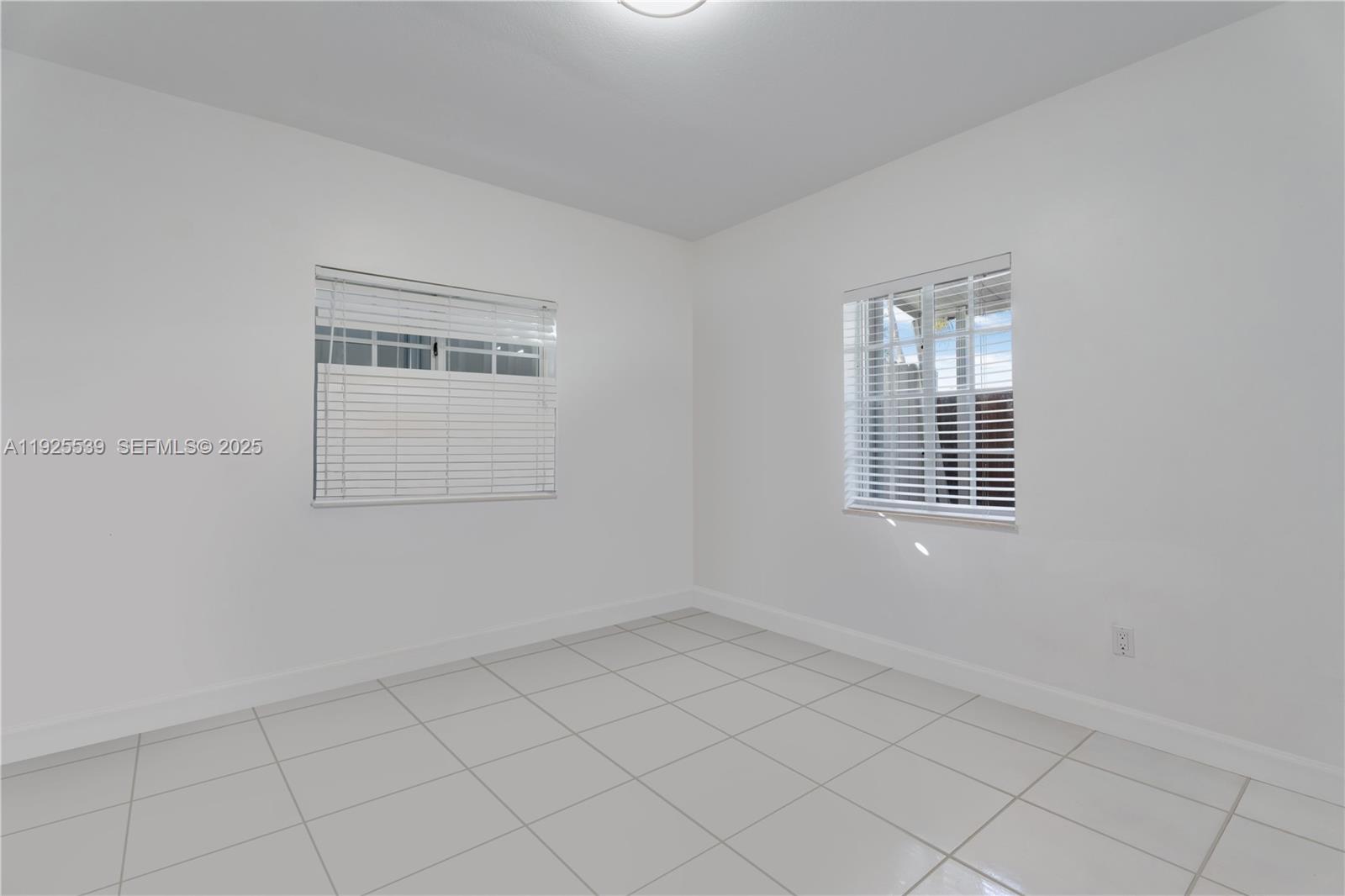 13941 Southwest 13th Street Miami, FL 33184 - Photo 19 of 27