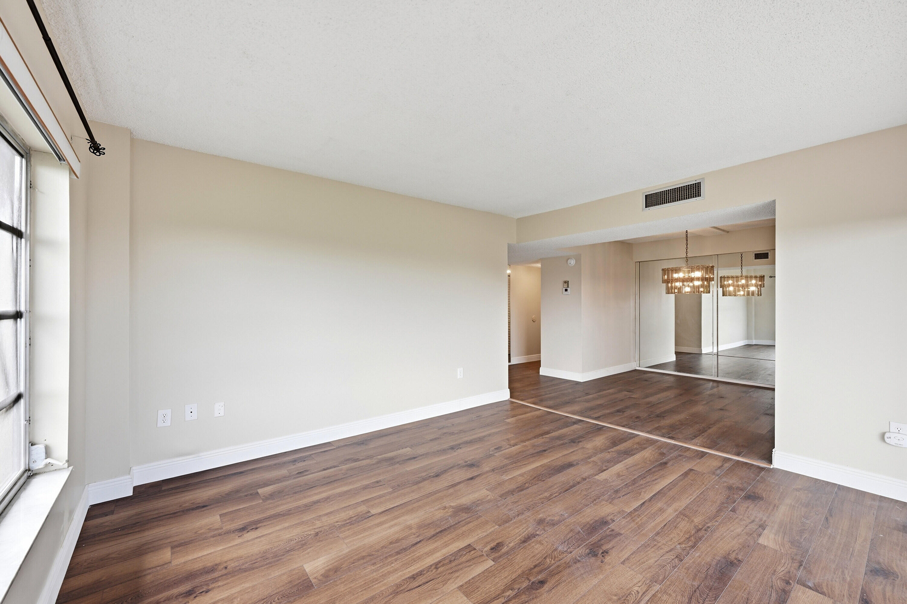4158 Inverrary Drive, Unit 511 Lauderhill, FL 33319 - Photo 11 of 25 11_011_dsc_0637