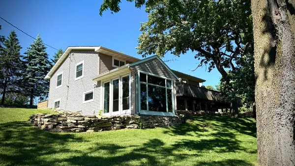 $369,900 | 26 Oak Lane Northeast, Pine Island, MN 55963