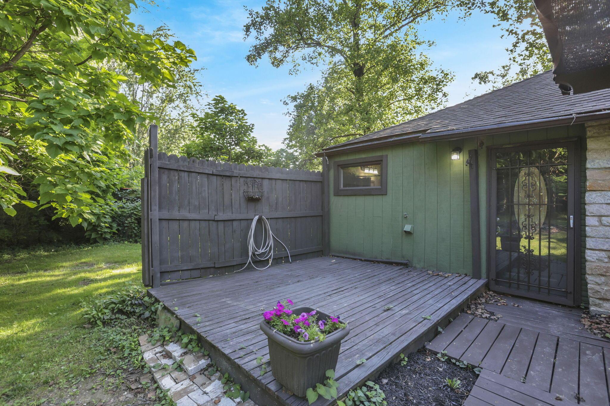 10039 Taylor Road Southwest Etna, OH 43068 - Photo 46 of 83 Deck