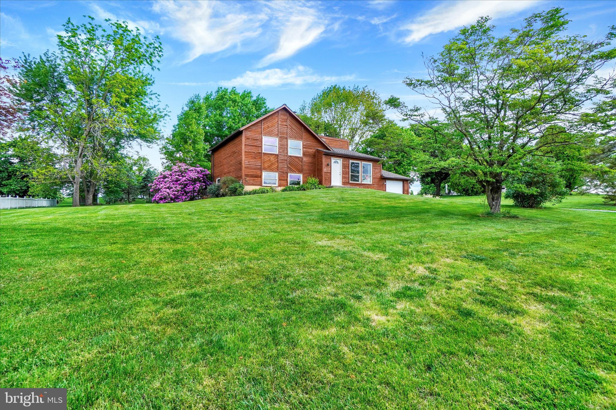 112 Nicholas Road Lancaster, PA 17603 - Photo 2 of 32