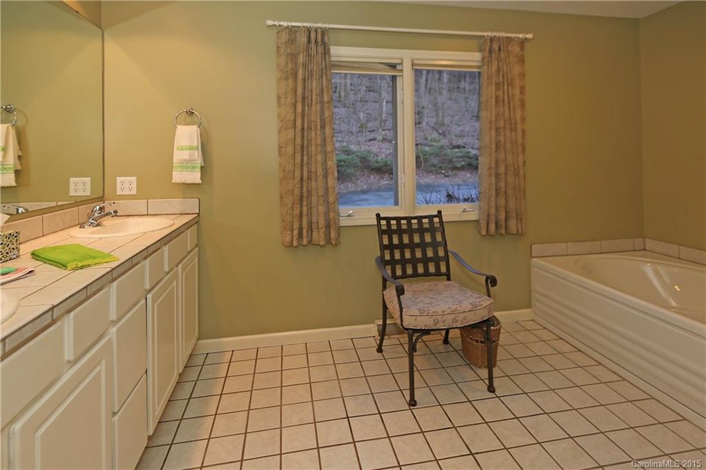 191 Chestnut Flats Road Waynesville, NC 28786 - Photo 9 of 17 Gallery Image 9