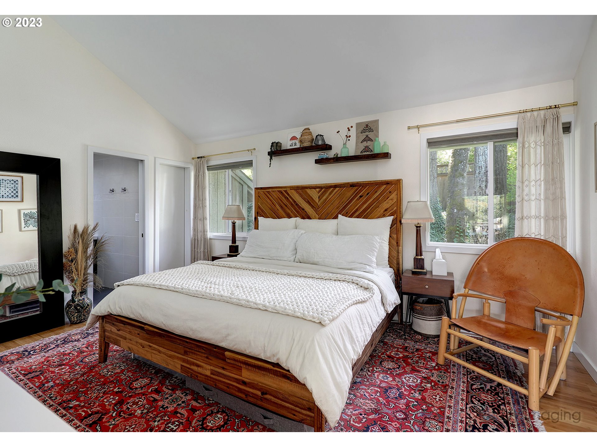 10031 Southwest Quail Post Road Portland, OR 97219 - Photo 15 of 35 Gallery Image 15