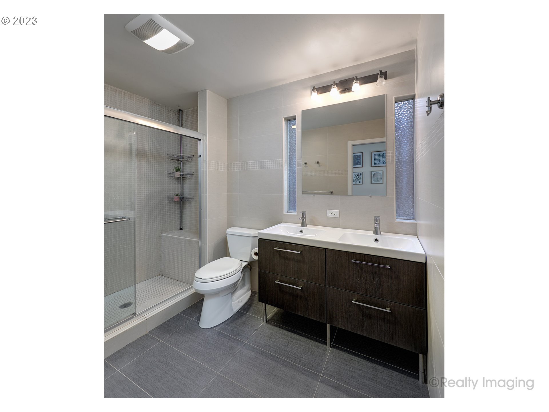 10031 Southwest Quail Post Road Portland, OR 97219 - Photo 17 of 35 Gallery Image 17