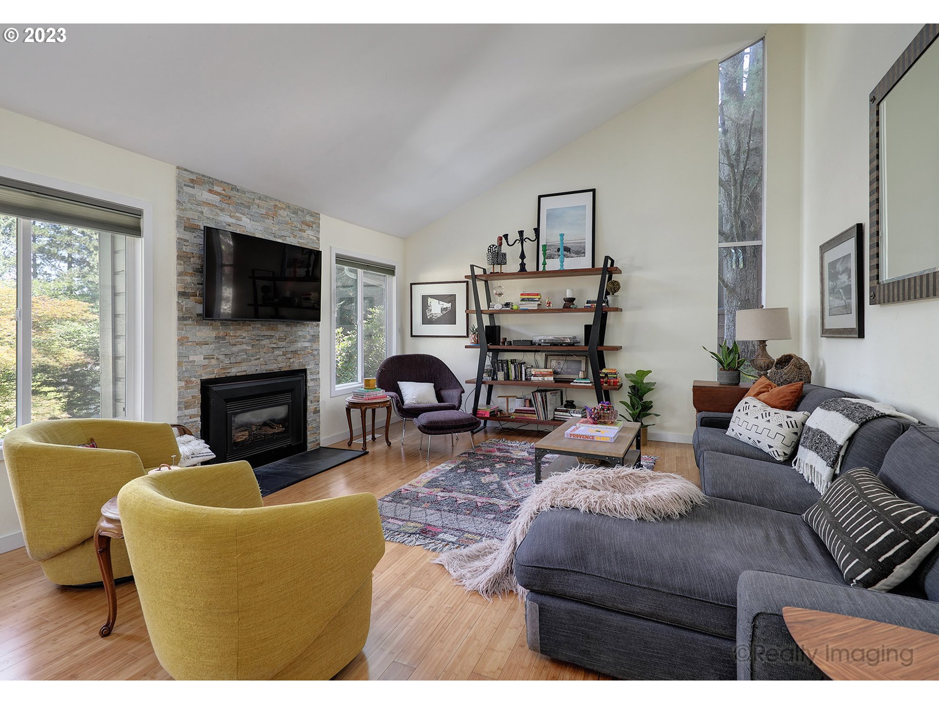 10031 Southwest Quail Post Road Portland, OR 97219 - Photo 3 of 35 Gallery Image 3