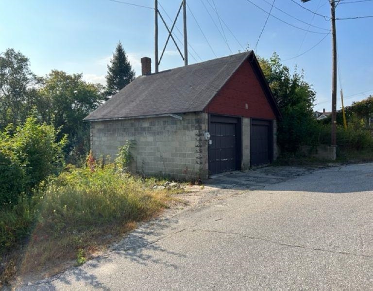 39 Gilbert Street Berlin, NH 03570 - Photo 2 of 17