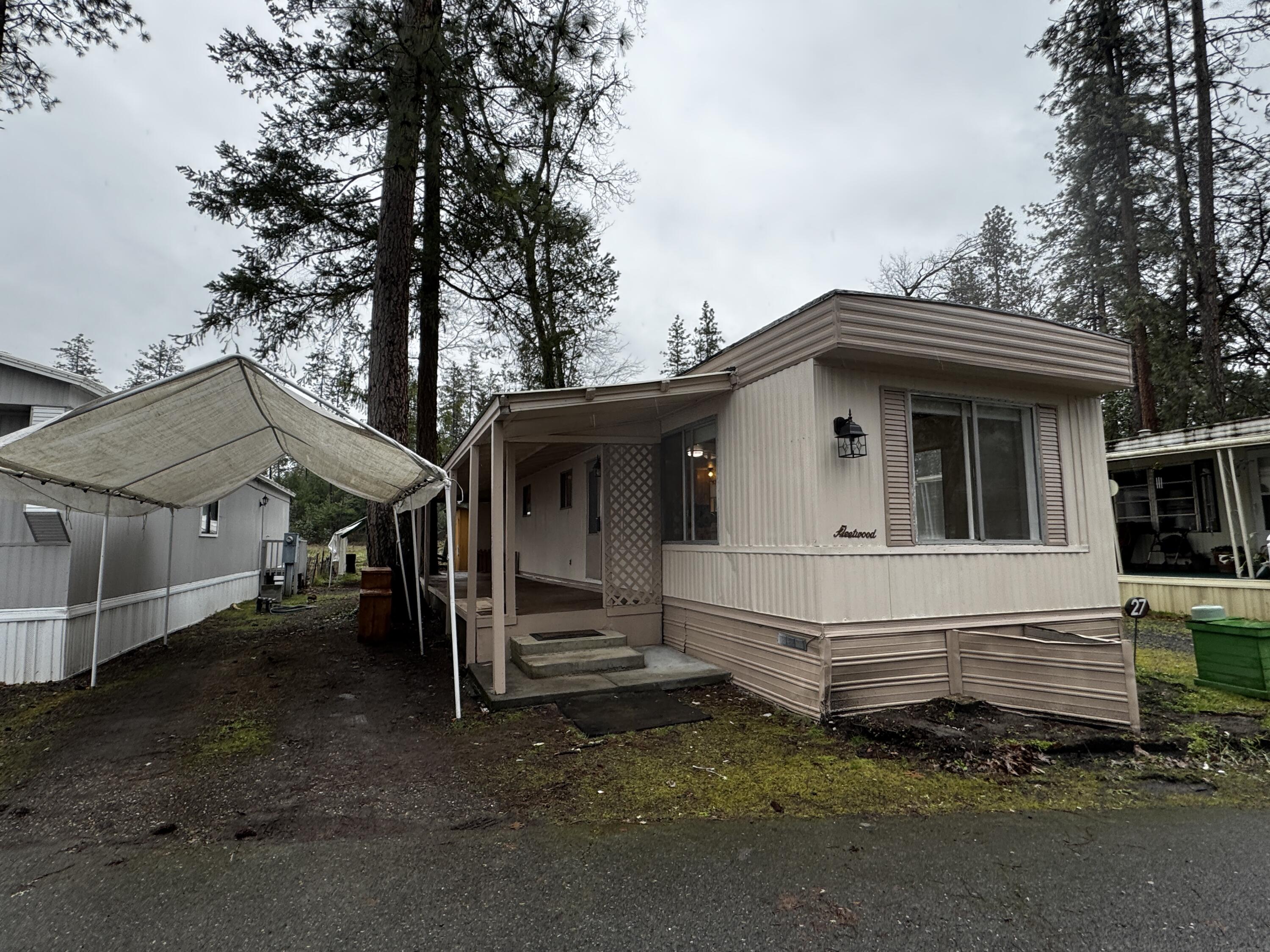 9566 Old Stage Road, Unit 27 Central Point, OR 97502 - Photo 3 of 12 Front