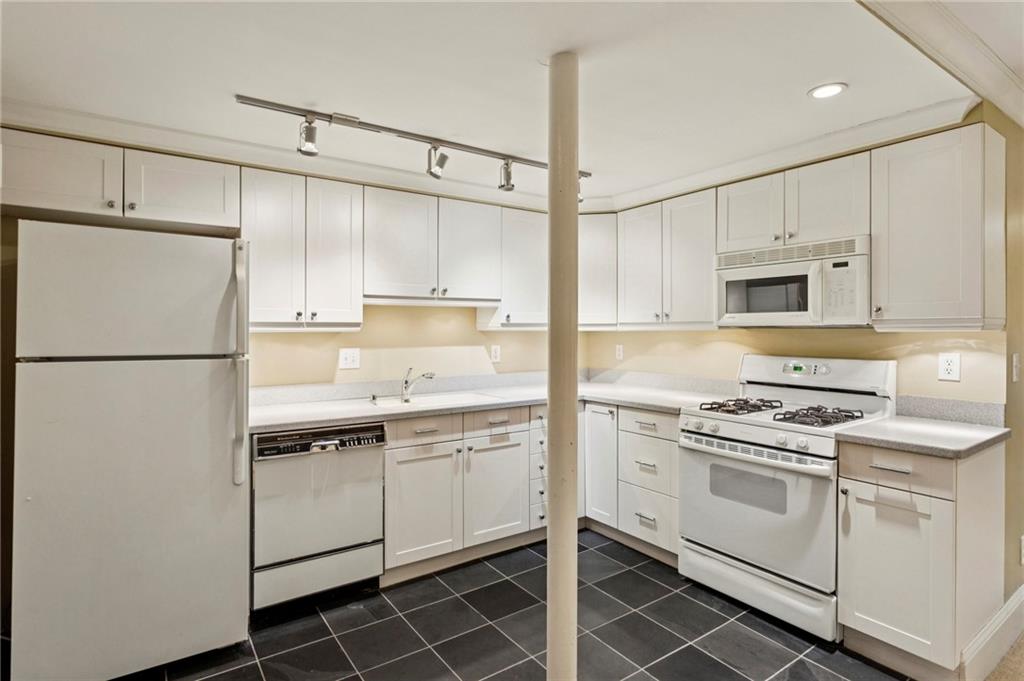 1686 Johnson Road Northeast Atlanta, GA 30306 - Photo 40 of 57