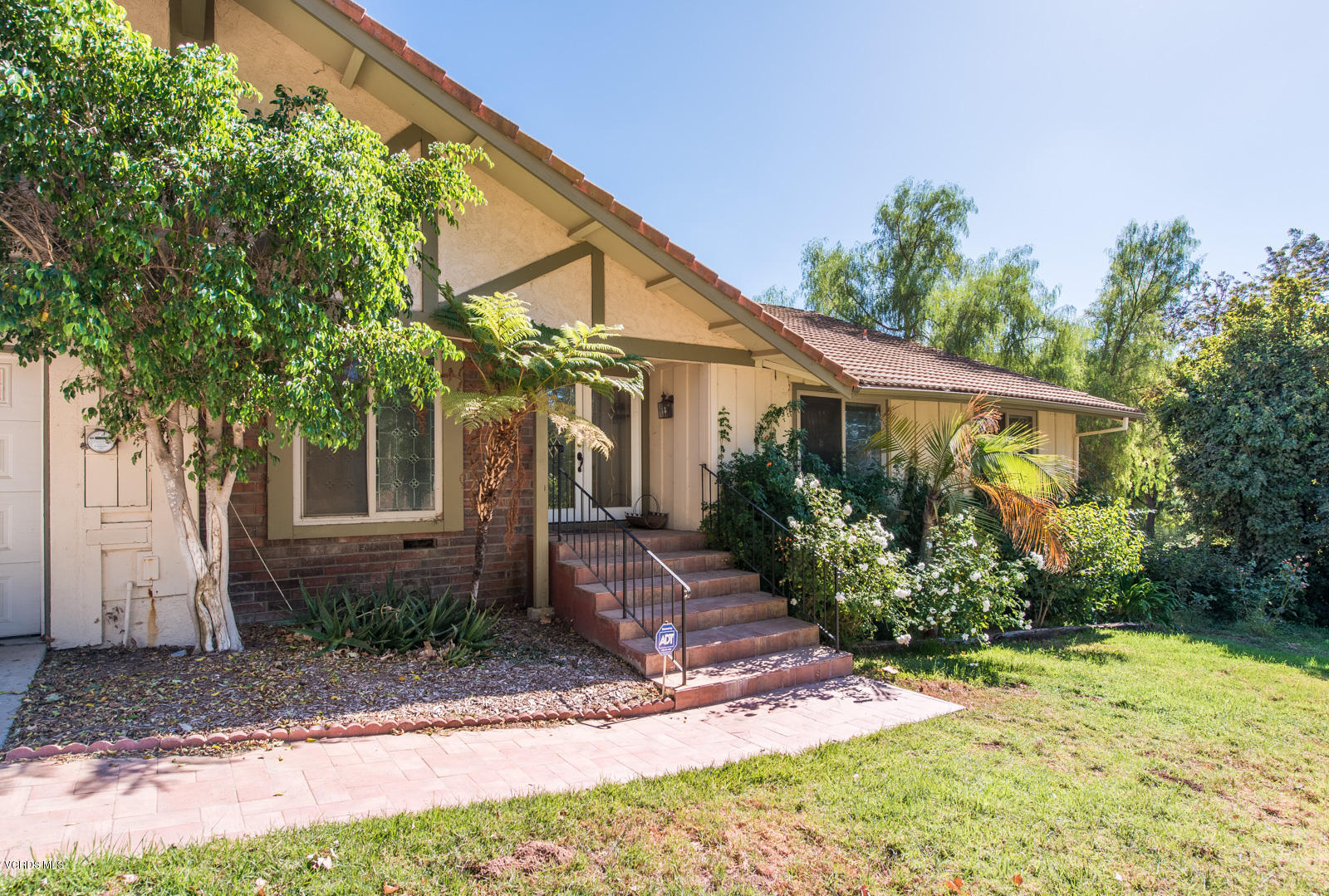 1366 Rambling Road Simi Valley, CA 93065 - Photo 3 of 47 MLS 1366 Rambling Rd Simi Valley-3