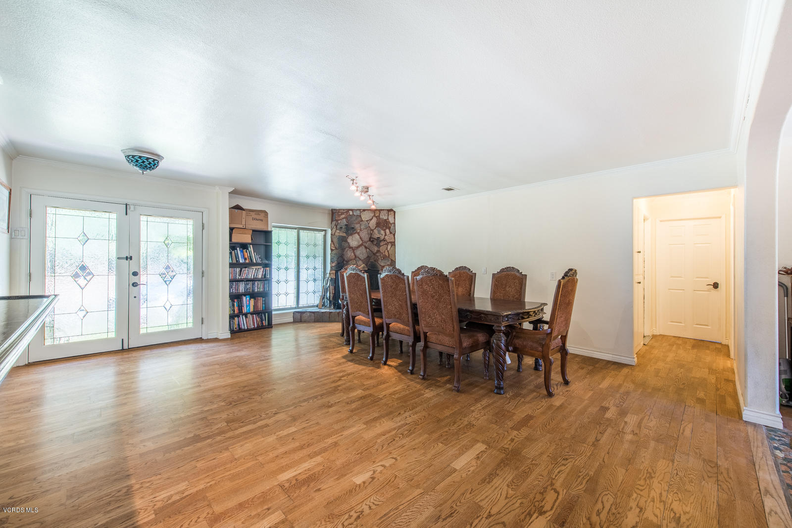 1366 Rambling Road Simi Valley, CA 93065 - Photo 6 of 47 MLS 1366 Rambling Rd Simi Valley-6
