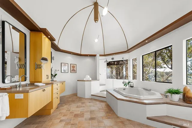 $16,000 | 1100 Bayhills Drive, San Rafael, CA 94903