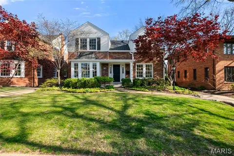 $1,025,000 | 8105 Kingsbury Boulevard, Clayton, MO 63105
