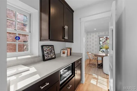 $1,025,000 | 8105 Kingsbury Boulevard, Clayton, MO 63105