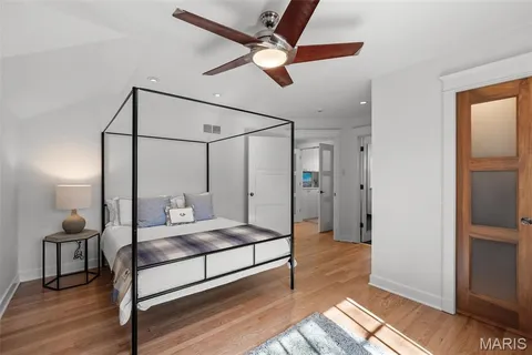 $1,025,000 | 8105 Kingsbury Boulevard, Clayton, MO 63105