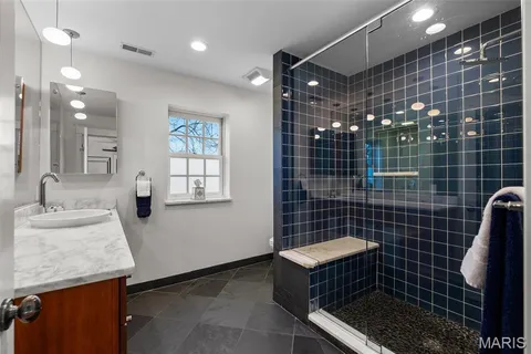 $1,025,000 | 8105 Kingsbury Boulevard, Clayton, MO 63105