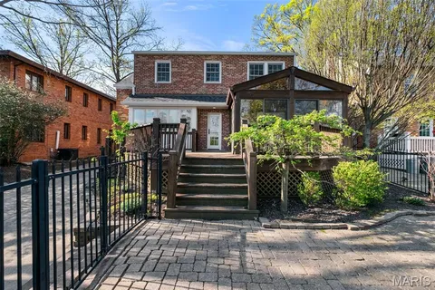 $1,025,000 | 8105 Kingsbury Boulevard, Clayton, MO 63105