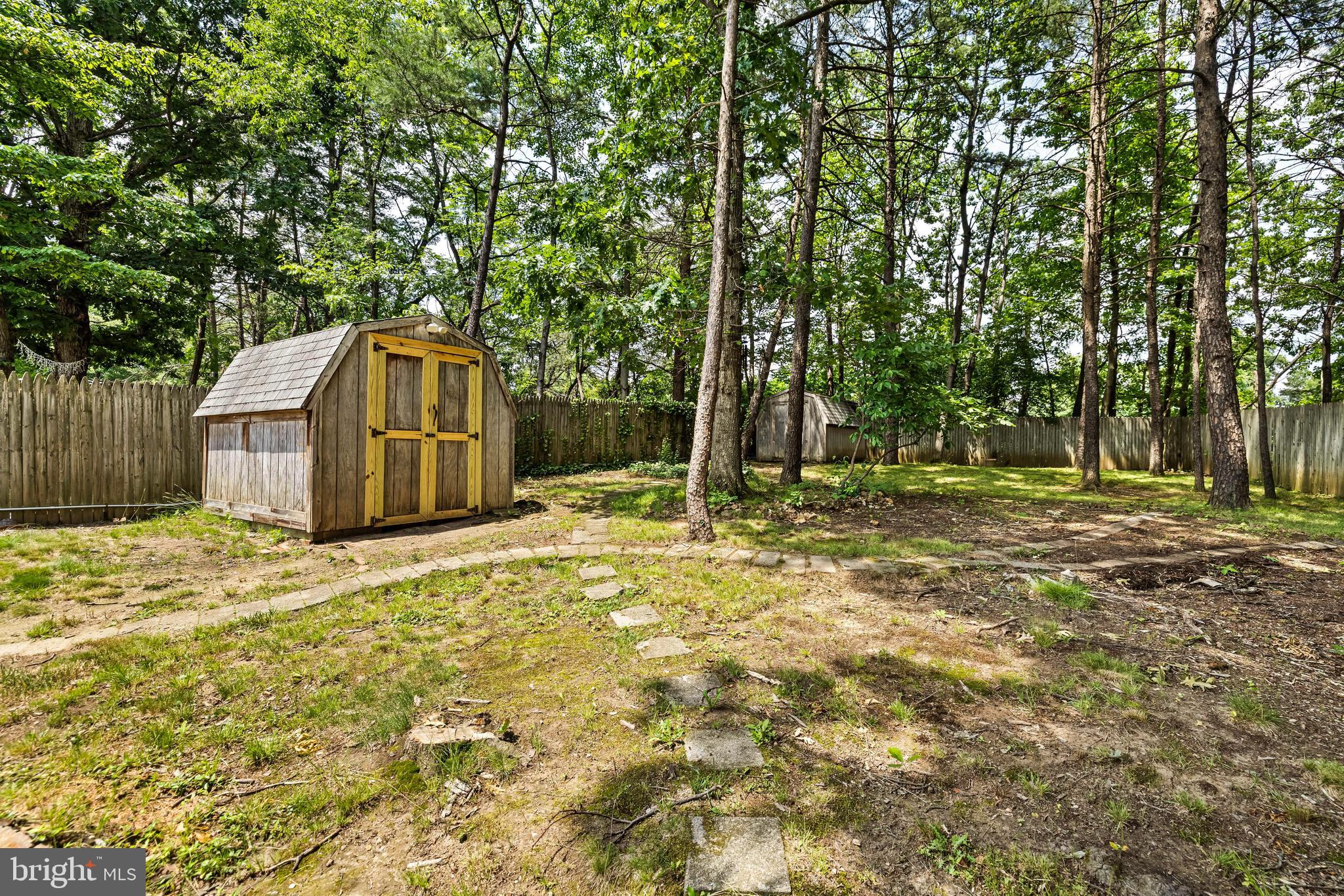 7040 Johnnycake Road Baltimore, MD 21228 - Photo 25 of 31