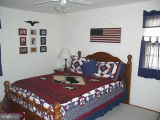 138 South Shady Retreat Road Doylestown, PA 18901 - Photo 4 of 6