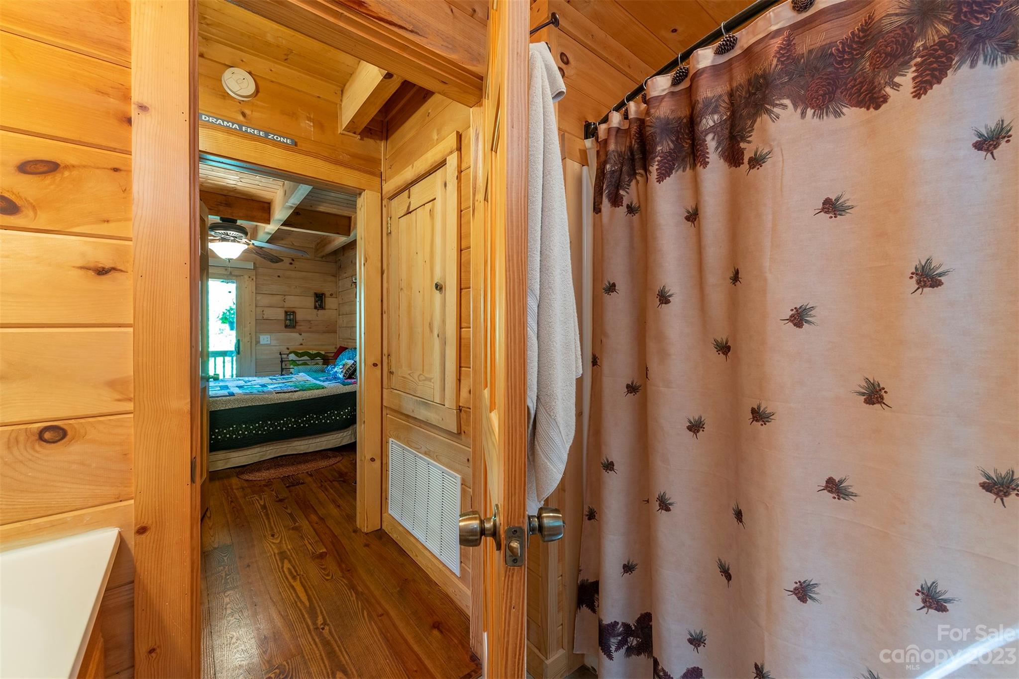 31 Creek Run Road Candler, NC 28715 - Photo 14 of 48 Gallery Image 14