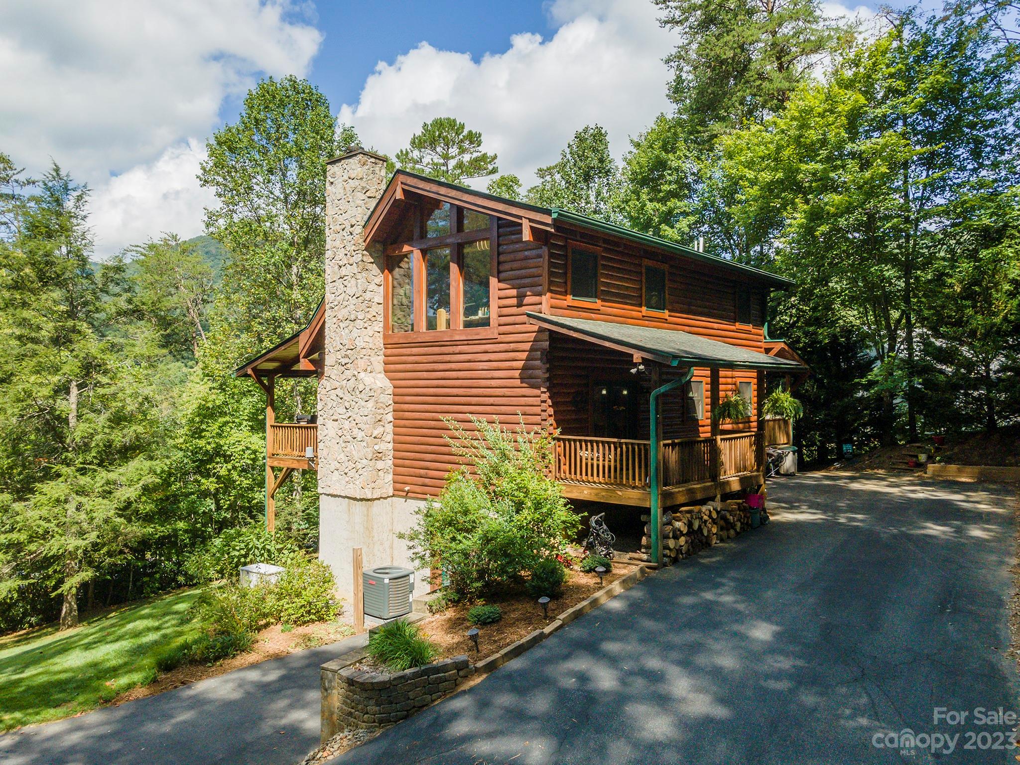 31 Creek Run Road Candler, NC 28715 - Photo 3 of 48 Gallery Image 3