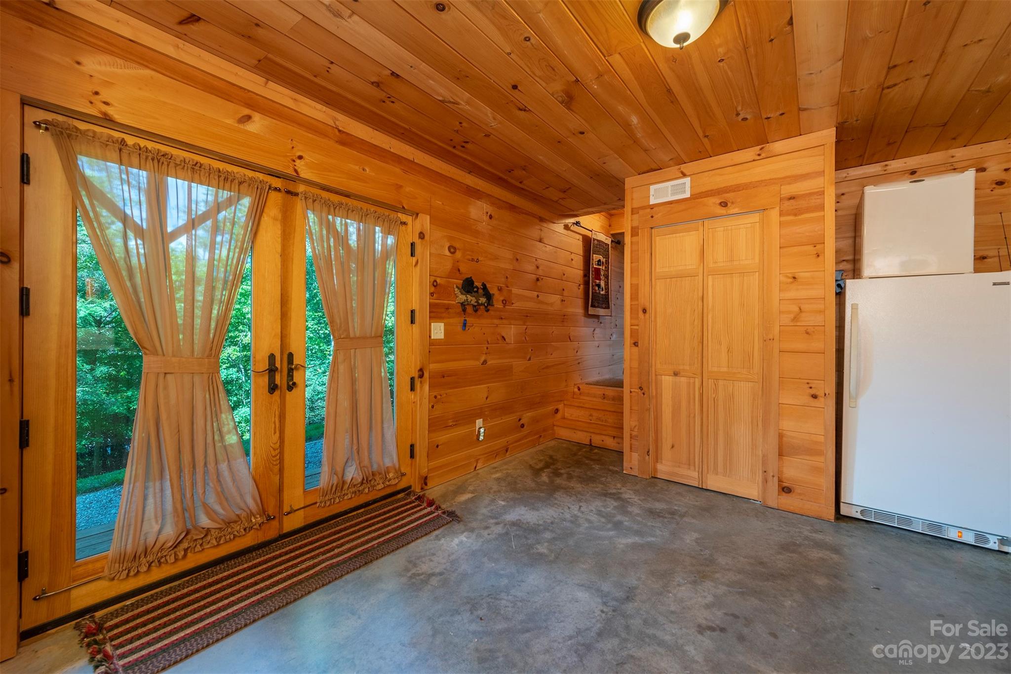 31 Creek Run Road Candler, NC 28715 - Photo 34 of 48 Gallery Image 34