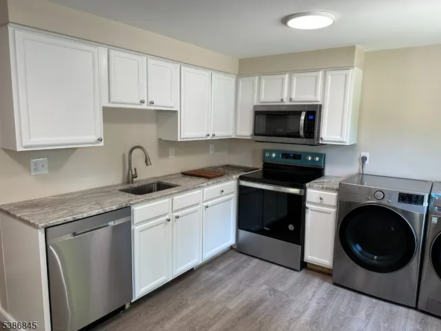 $349,900 | 580 Highway 23, Franklin, NJ 07416