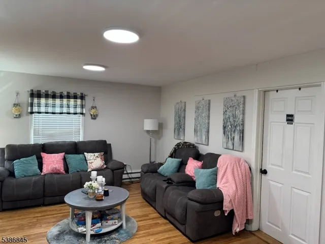 $349,900 | 580 Highway 23, Franklin, NJ 07416