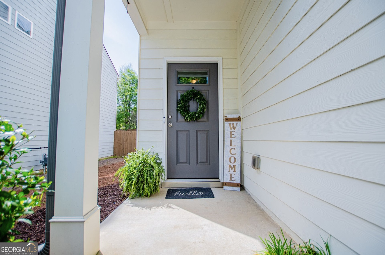 237 Merritt Circle Newnan, GA 30263 - Photo 3 of 37