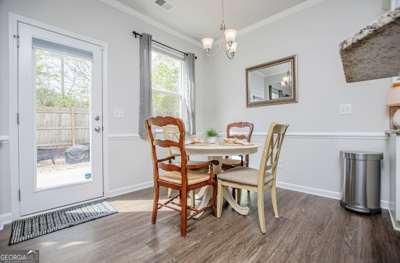 237 Merritt Circle Newnan, GA 30263 - Photo 6 of 37