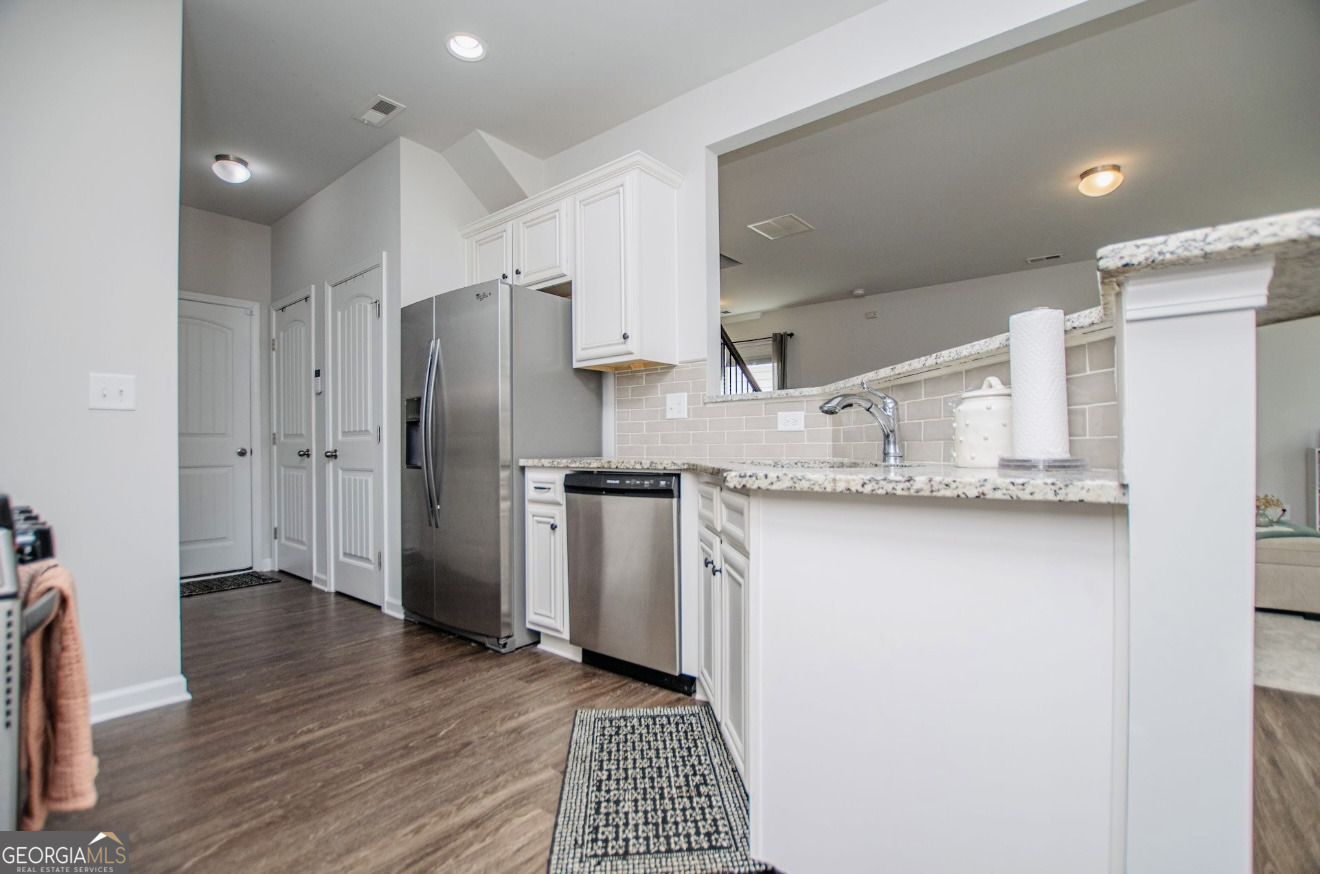 237 Merritt Circle Newnan, GA 30263 - Photo 9 of 37