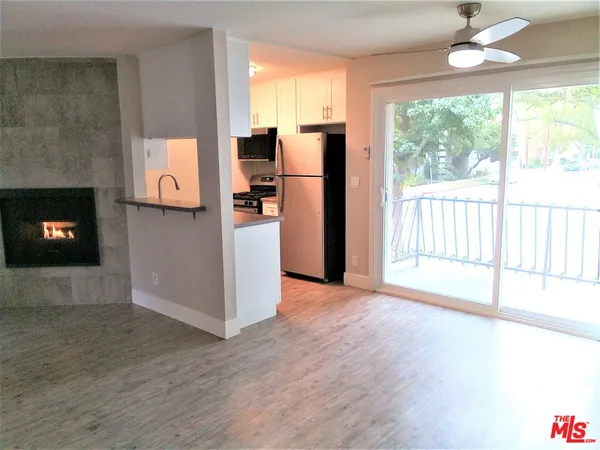 $2,800 | 11230 Camarillo Street, Unit 101, North Hollywood, CA 91602