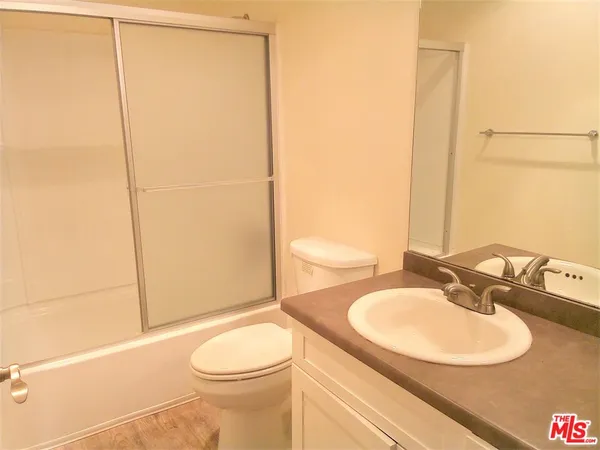 $2,800 | 11230 Camarillo Street, Unit 101, North Hollywood, CA 91602