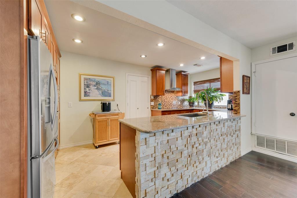 17113 Upper Bay Road Addison, TX 75001 - Photo 13 of 35