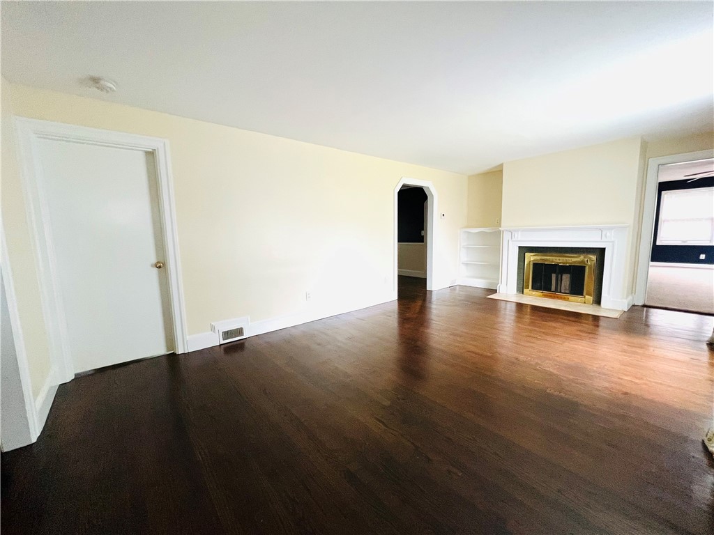 121 Sagamore Road Cranston, RI 02920 - Photo 5 of 21