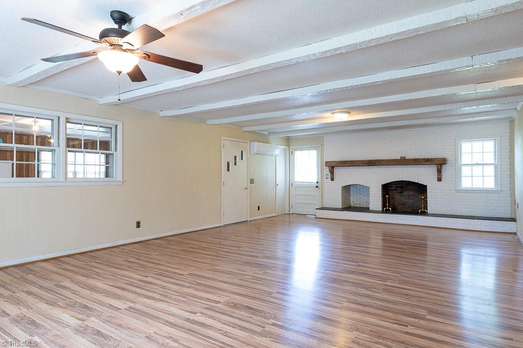 801 Taylor Road Stoneville, NC 27048 - Photo 31 of 34 Large Great Room with fireplace