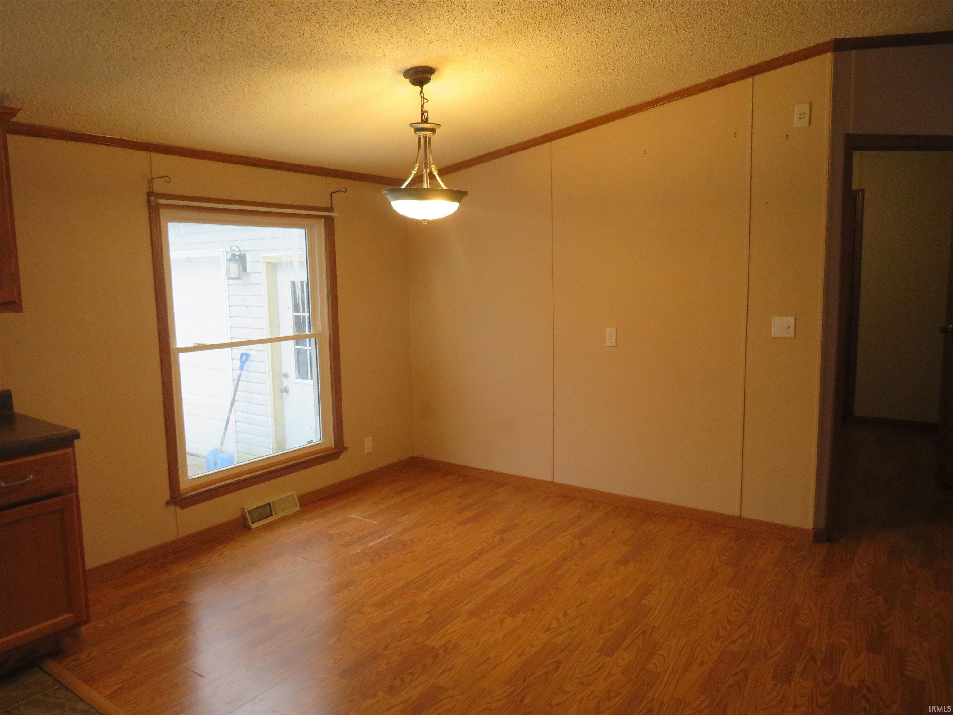 6295 Logansport Road Logansport, IN 46947 - Photo 15 of 30