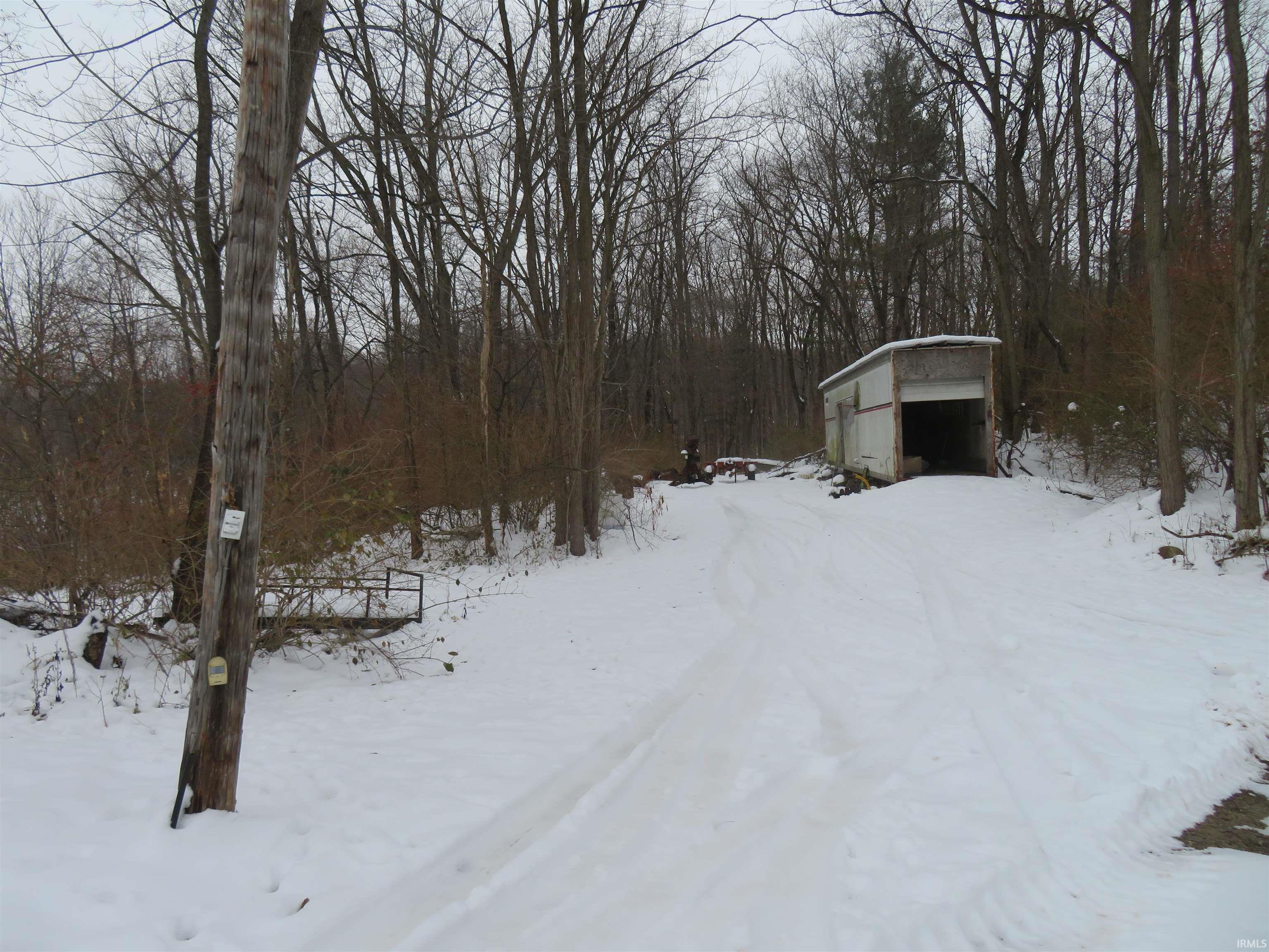 6295 Logansport Road Logansport, IN 46947 - Photo 3 of 26