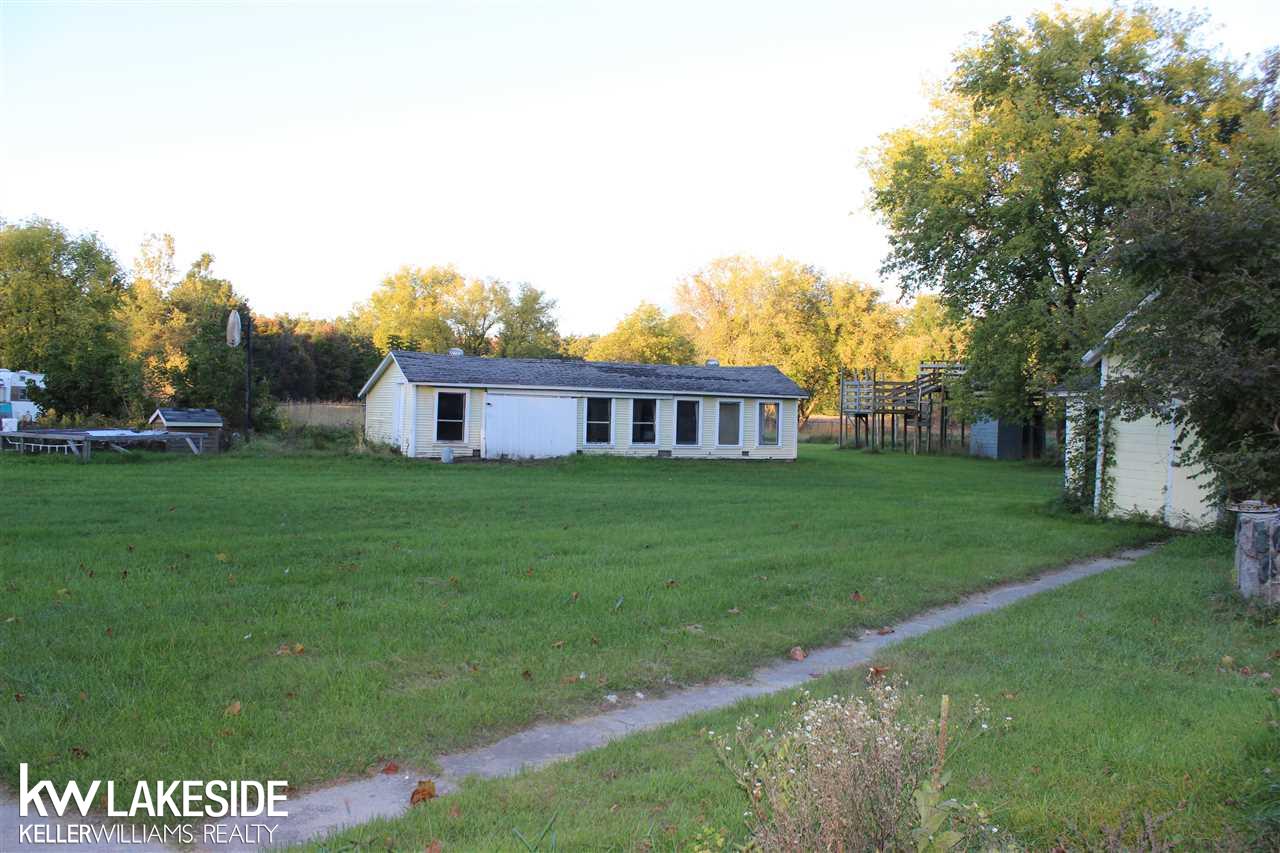 9258 Bartel Road Columbus, MI 48063 - Photo 3 of 51 31306586-2.JPG