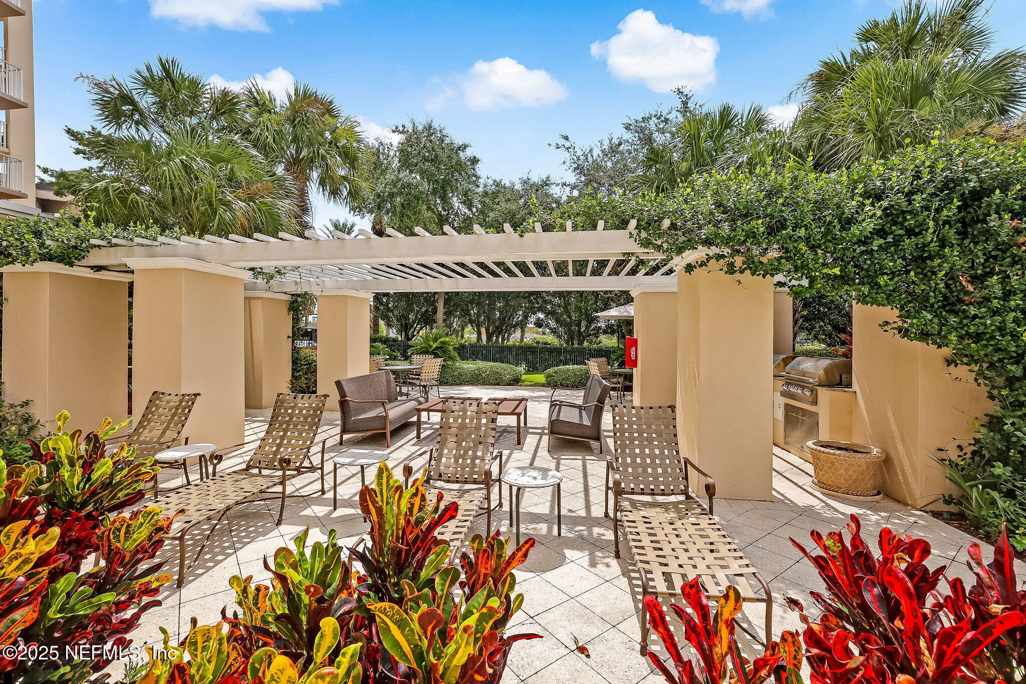 400 East Bay Street, Unit 1409 Jacksonville, FL 32202 - Photo 23 of 76 Poolside Trellis Gardens