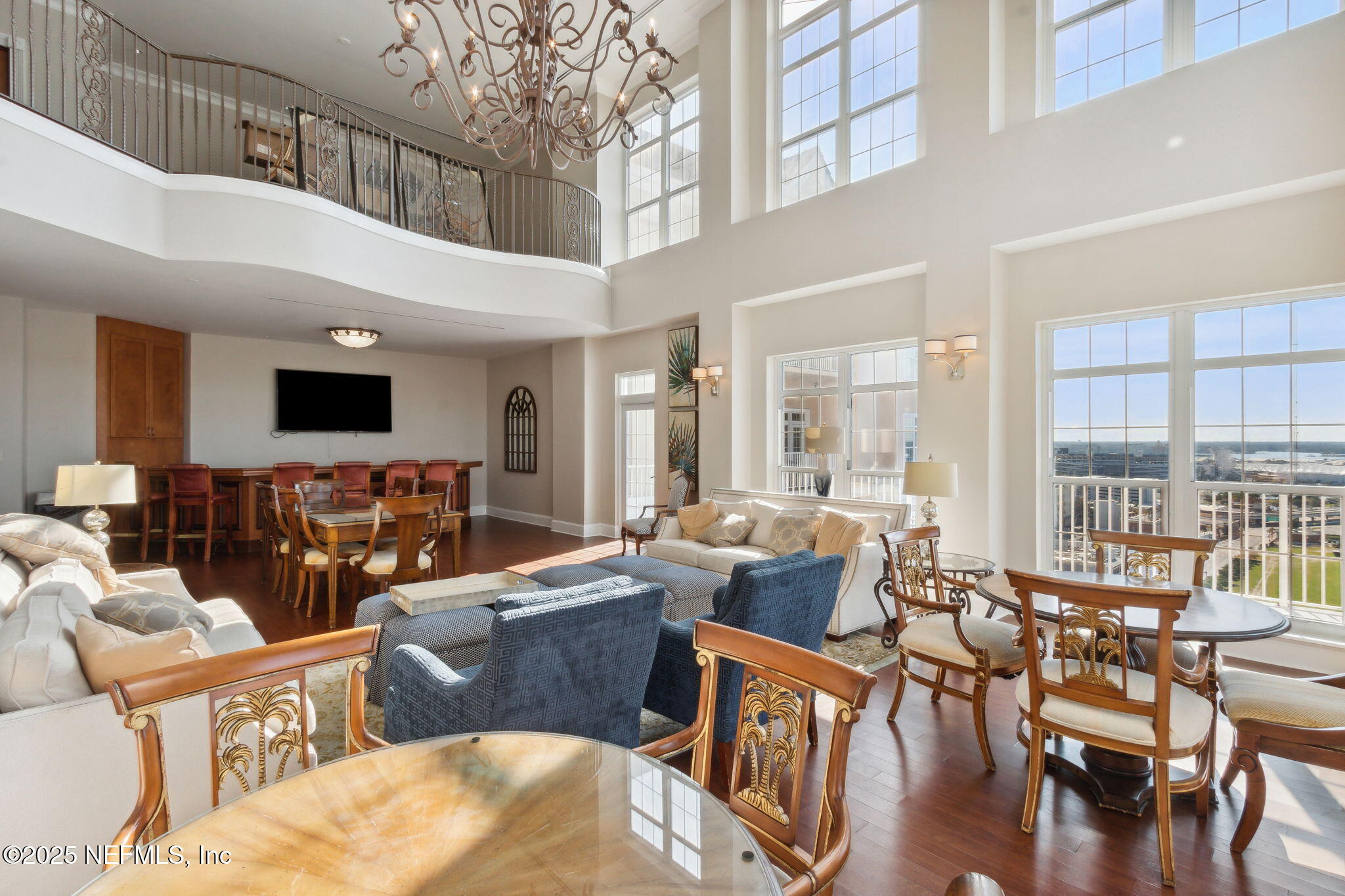 400 East Bay Street, Unit 1409 Jacksonville, FL 32202 - Photo 43 of 76 Riverview Lounge