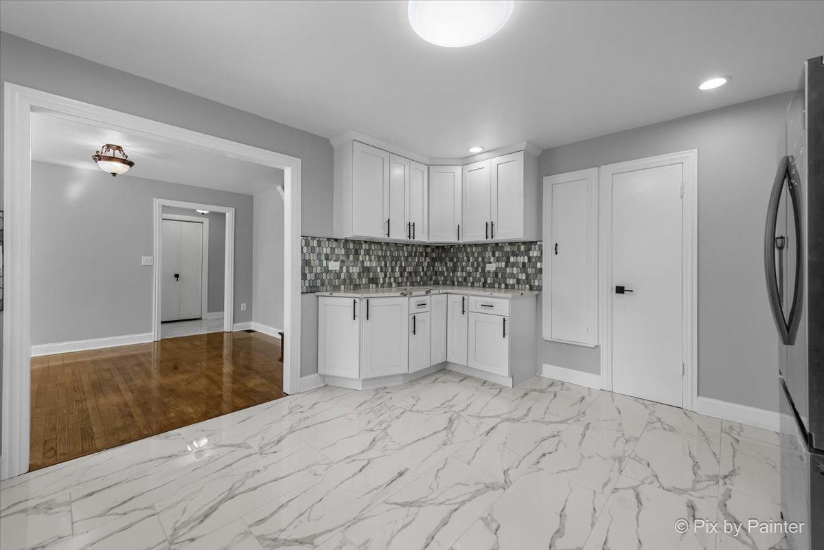 925 Ridgewood Road Rockford, IL 61107 - Photo 11 of 58 Gallery Image 11
